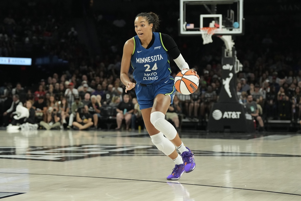 山猫主帅：WNBA历史首位180俱乐部获得了MVP 科利尔也配得上